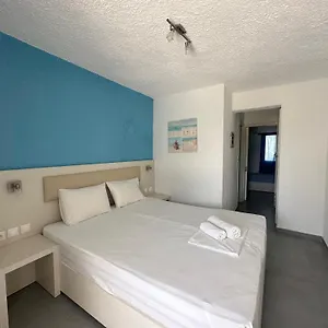 Aparthotel Blue Senses, Sarti