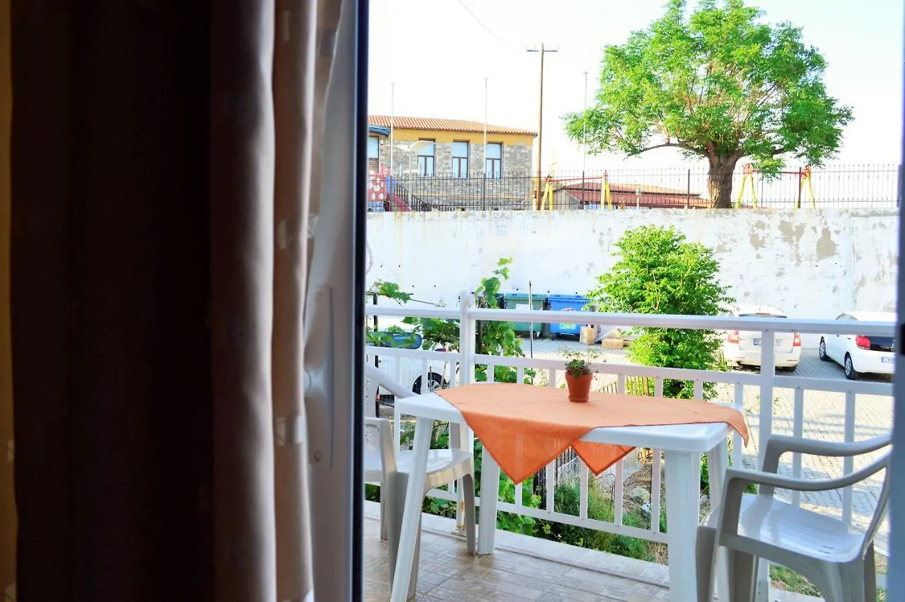 Giannas House Aparthotel Sarti