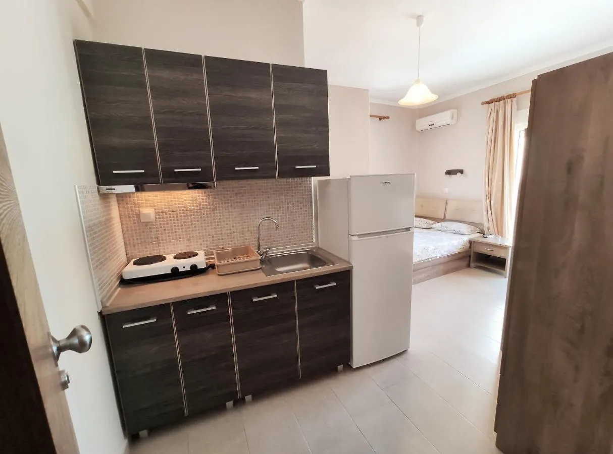 Giannas House Aparthotel Sarti